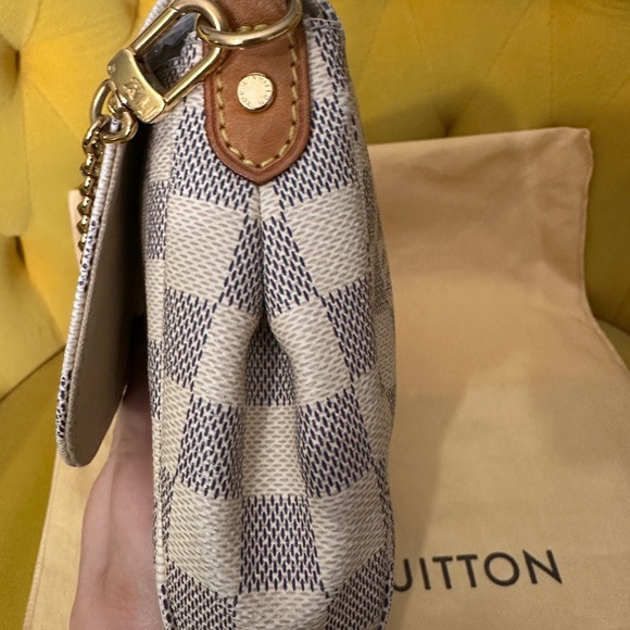 Louis Vuitton Favorite MM - Damier Azur - Picture 4 of 11